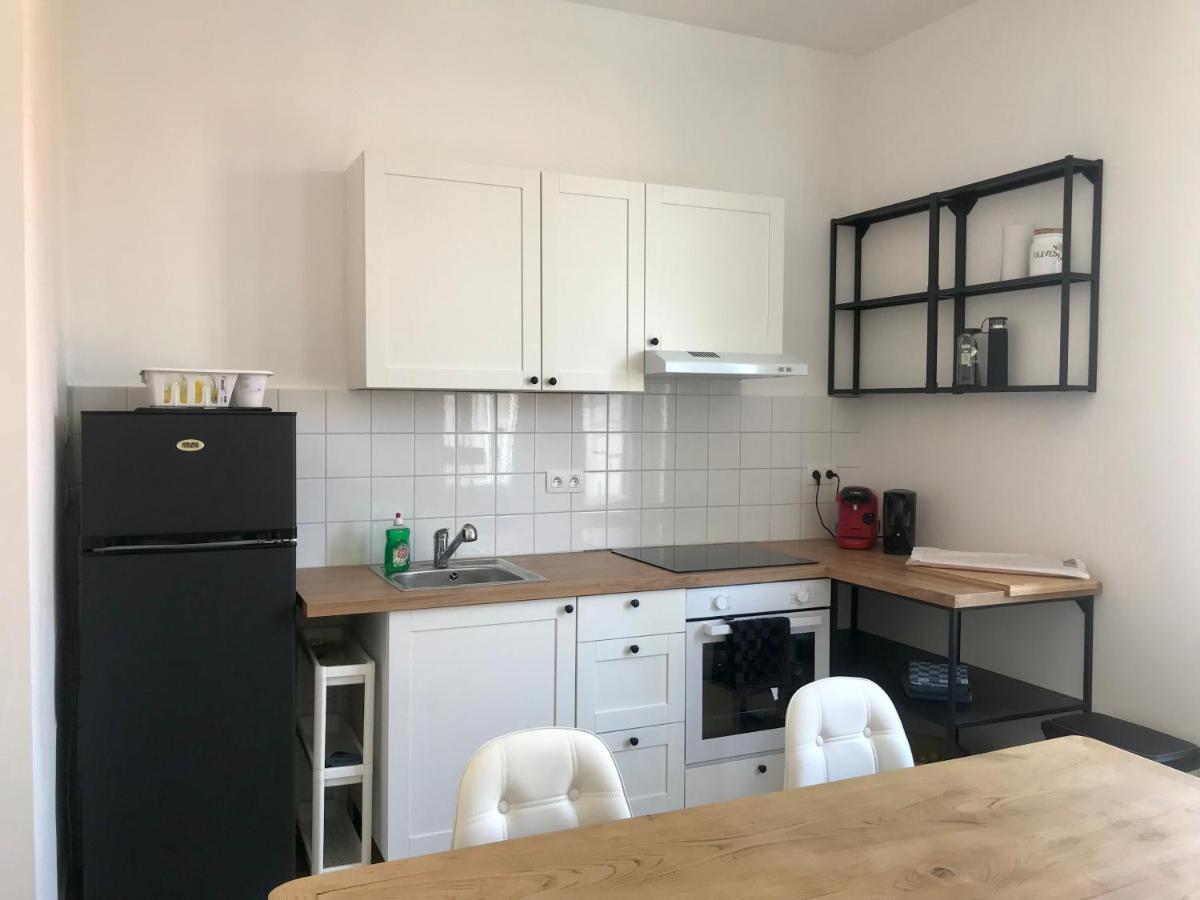 Charmant T2 de 48m2 au cœur du village de Lézignan-Corbieres Extérieur photo